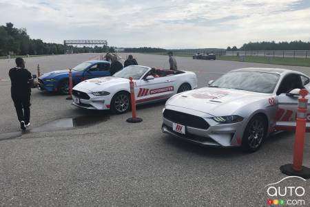 Motomaster chose Ford Mustangs to test the Performance Edge tire.
